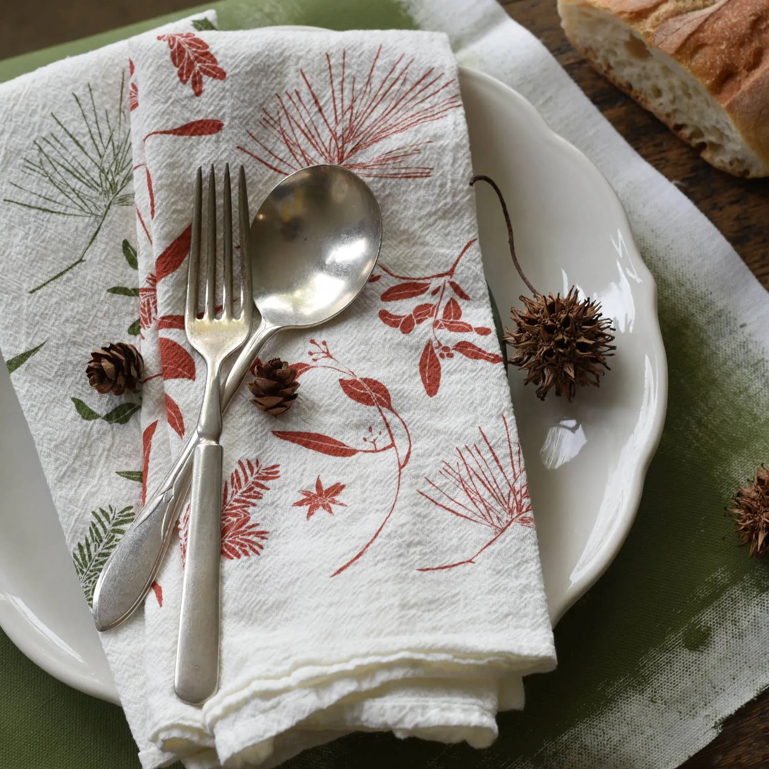 Mixed Boughs   Berries Napkins / Set of 4