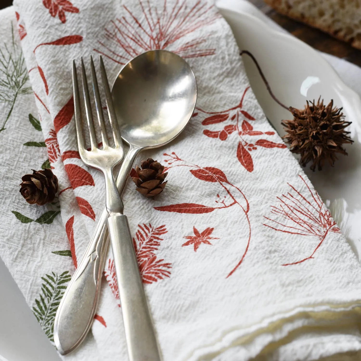 Mixed Boughs   Berries Napkins / Set of 4